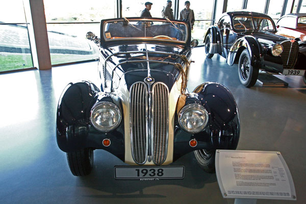BMW 328 ROADSTER 1938年型 モデル 1938年製BMW 328 Special Competition Roadsterがオークションに